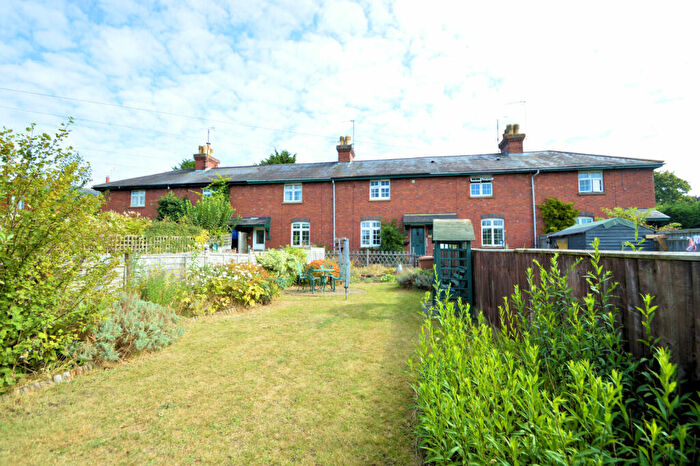 3 Bedroom Terraced House For Sale In Reading Road, Goring On Thames, Oxfordshire, RG8