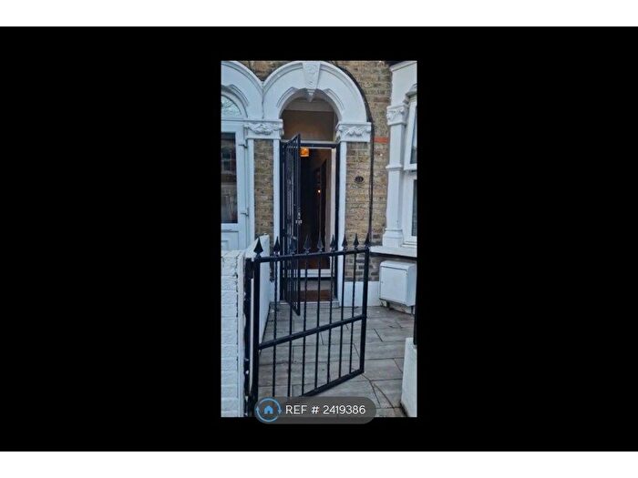 4 Bedroom Terraced House To Rent In Thorpe Road, London, E6