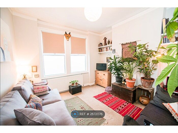 1 Bedroom Flat To Rent In Kingswood Road, London, SW2
