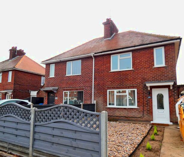 3 Bedroom Semi-Detached House To Rent In Barker Avenue, Sutton In Ashfield, NG17