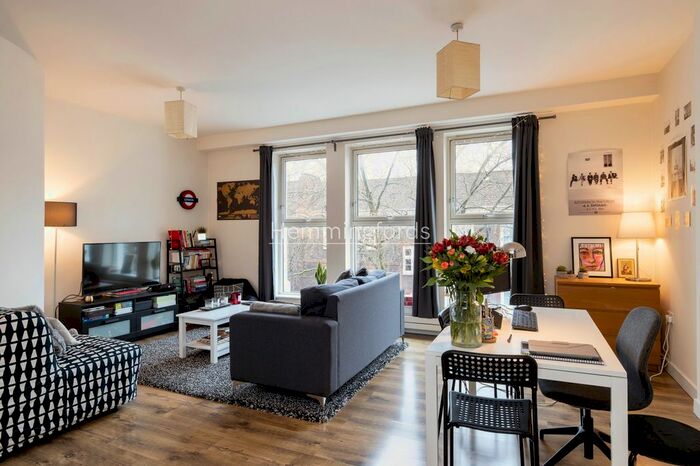 2 Bedroom Flat To Rent In Grays Inn Road, London, WC1X