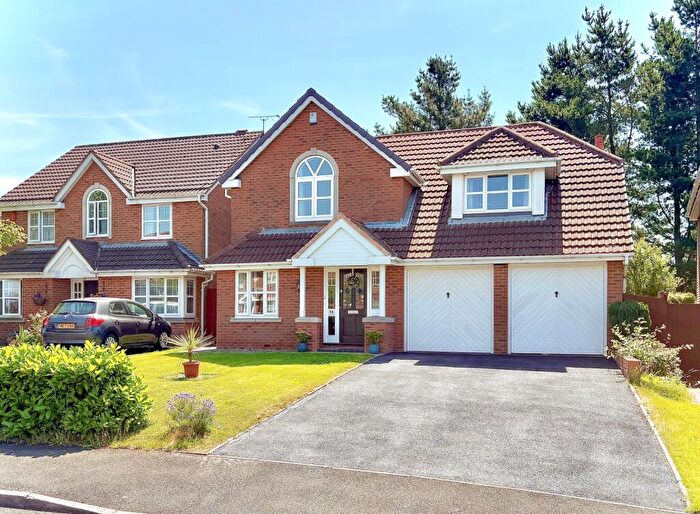 4 Bedroom Detached House For Sale In Snowshill Gardens, Dudley, DY1