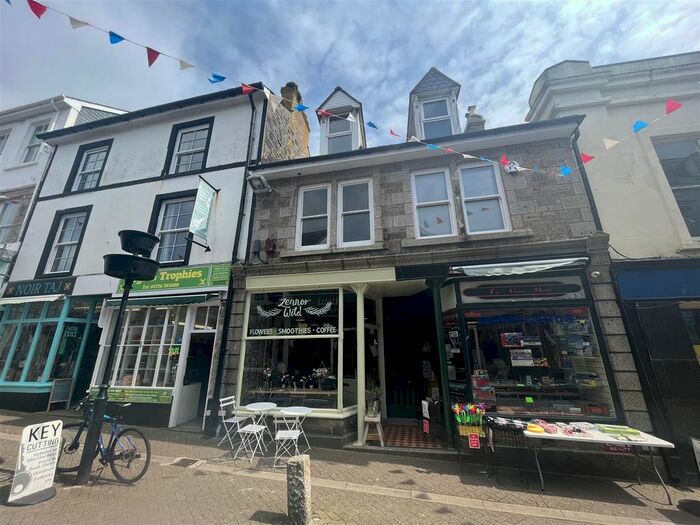 3 Bedroom Maisonette To Rent In Causewayhead, Penzance, TR18