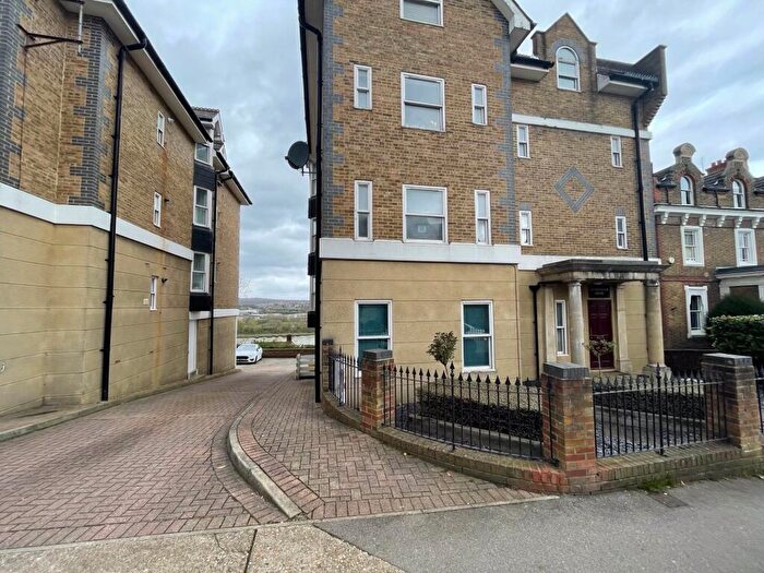 1 Bedroom Flat To Rent In St. Margarets Street, Sandringham House St. Margarets Street, ME1