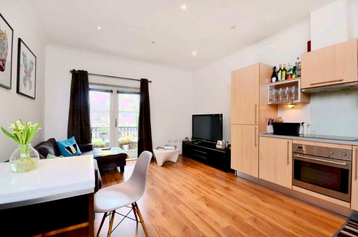 2 Bedroom Flat To Rent In Northpoint Square, Camden, NW1