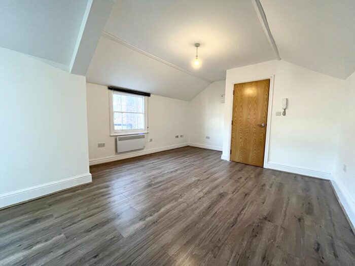 Studio To Rent In Park Road, Flat, Peterborough, PE1