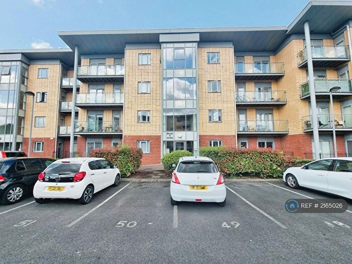 2 Bedroom Flat To Rent In Bolton Road, Blackburn, BB2