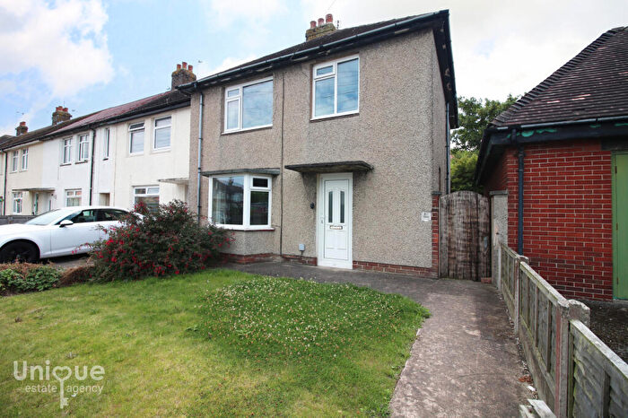 3 Bedroom End Of Terrace House For Sale In Flakefleet Avenue, Fleetwood, Lancashire, FY7
