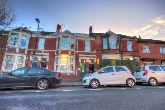3 Bedroom Flat To Rent In Shortridge Terrace, Newcastle Upon Tyne, NE2