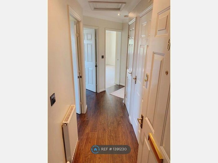2 Bedroom Flat To Rent In Galleon Road, Chafford Hundred, Grays, RM16