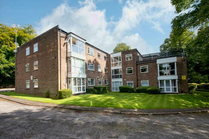 2 Bedroom Apartment To Rent In The Mount, Vine Street, M7