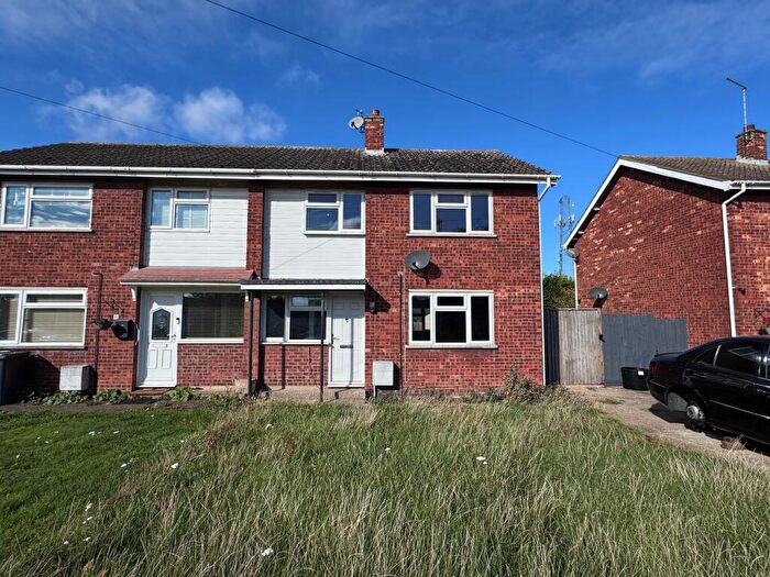 3 Bedroom Semi Detached House For Sale In Andrewes Close, Farcet, Peterborough, PE7