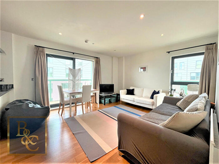 1 Bedroom Apartment To Rent In Oval Road, Camden, NW1