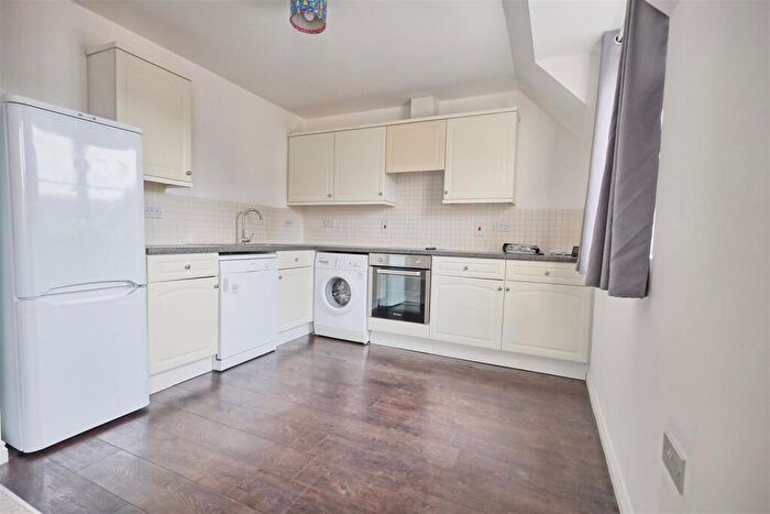 2 Bedroom Apartment For Sale In Stewart Place - Ware, SG12