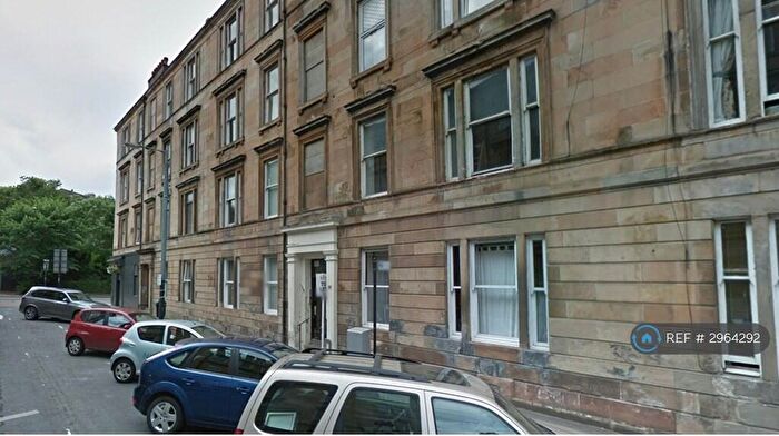 3 Bedroom Flat To Rent In Willowbank Crescent, Glasgow, G3