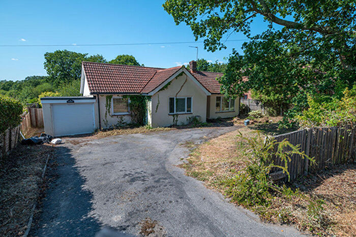 3 Bedroom Detached House For Sale In Upper Crabbick Lane, Denmead, PO7