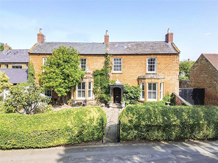 6 Bedroom Detached House For Sale In Bugbrooke Road, Kislingbury, Northampton, Northamptonshire, NN7