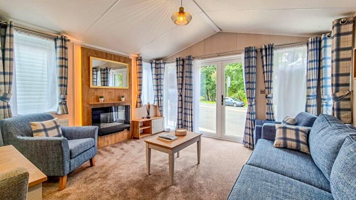 3 Bedroom Mobile/park Home For Sale In Llanedwen, Anglesey, LL61