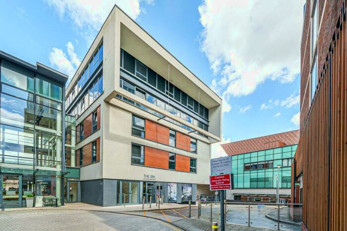 2 Bedroom Flat To Rent In Alexandra Terrace, Guildford, GU1