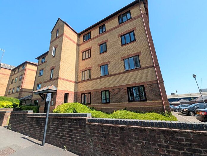 2 Bedroom Flat For Sale In Flat, Caslon Court, Somerset Street, Redcliffe, Bristol, Bristol, BS1