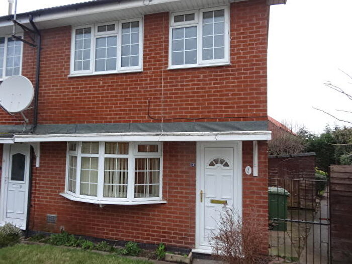 3 Bedroom End Of Terrace House To Rent In The Close, Newark, Nottinghamshire, NG24
