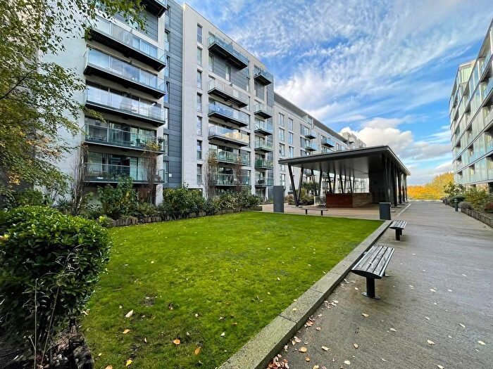 1 Bedroom Flat To Rent In Station Approach, Hayes, UB3