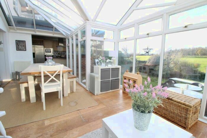 4 Bedroom Detached House To Rent In St Peters Way, Chorleywood, WD3