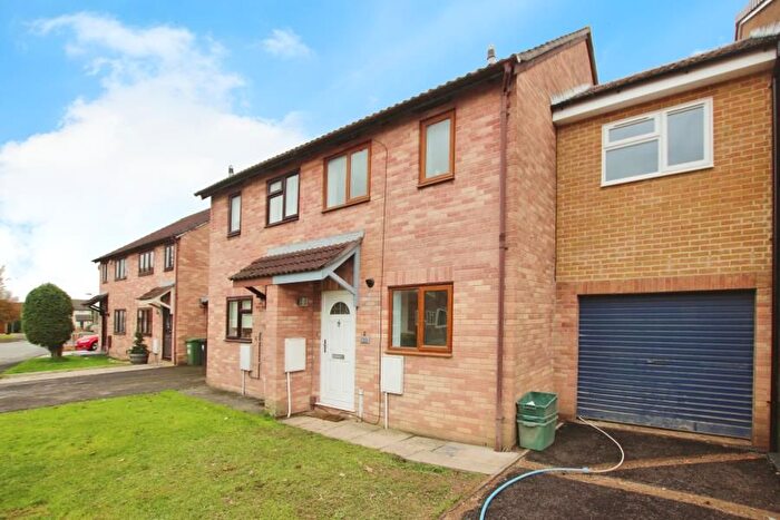 3 Bedroom Property To Rent In Cooks Close, Bradley Stoke, Bristol, BS32
