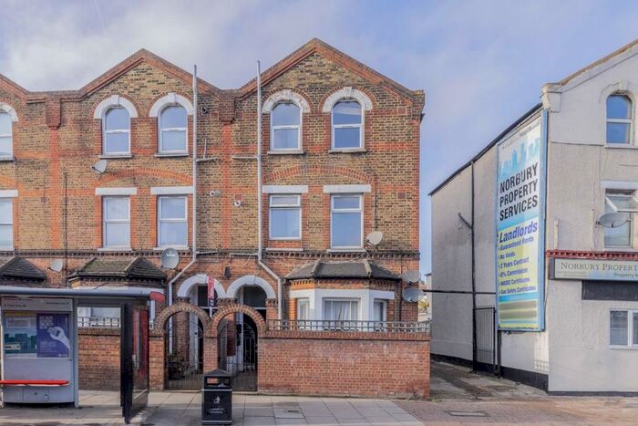 2 Bedroom Flat To Rent In Streatham High Road, London SW16