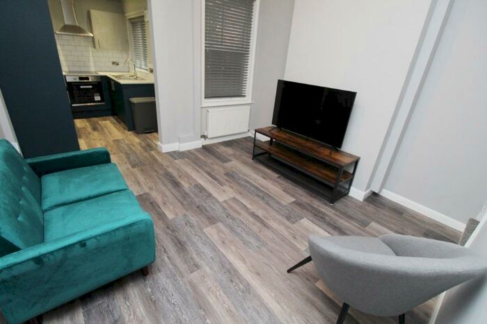 2 Bedroom Terraced House To Rent In Warwick Street, Lenton, Nottingham, NG7