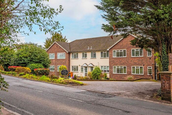 2 Bedroom Flat To Rent In Sanderstead Road, Sanderstead, South Croydon, CR2