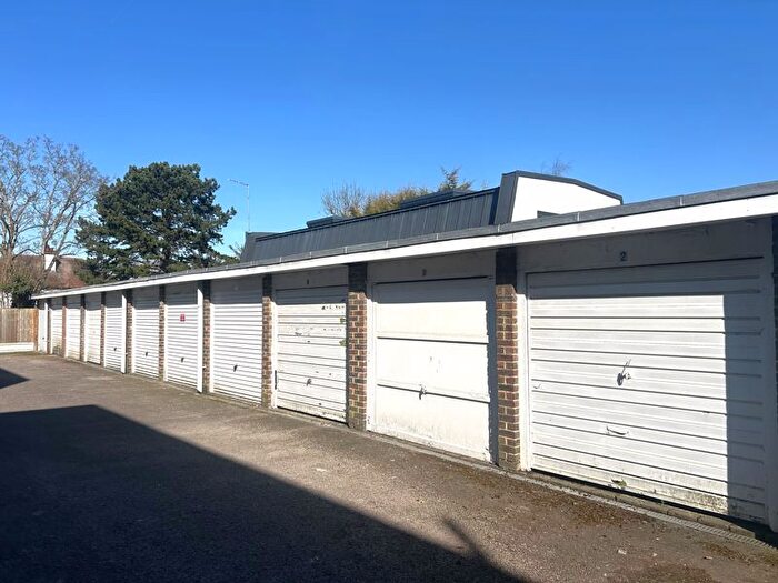 Property To Rent In Hutton Road, Shenfield, Brentwood, CM15