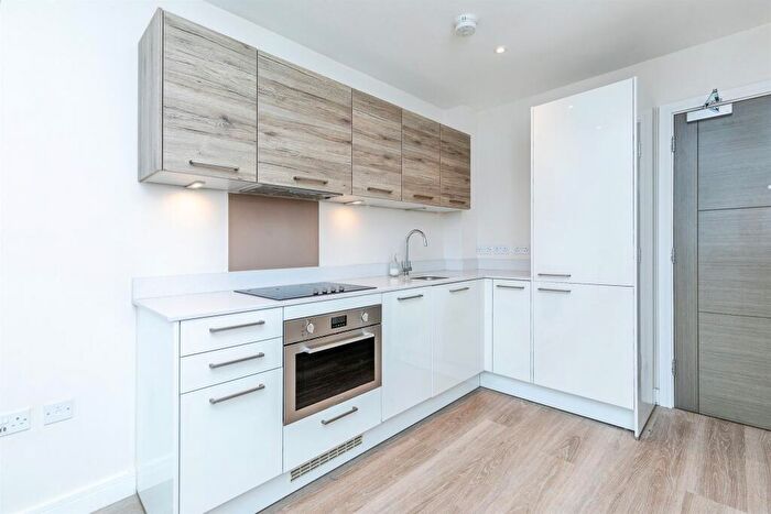 1 Bedroom Apartment For Sale In Pegasus Way, Gillingham, ME7