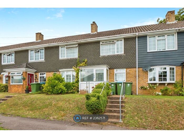 3 Bedroom Terraced House To Rent In High View Way, Southampton, SO18