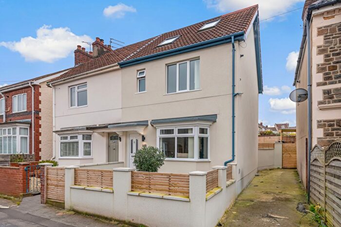 4 Bedroom Semi Detached House For Sale In Bloomfield Road, Brislington, Bristol, BS4