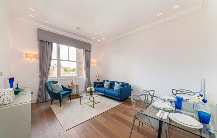 2 Bedroom Flat To Rent In Gloucester Place, Marylebone, London, NW1