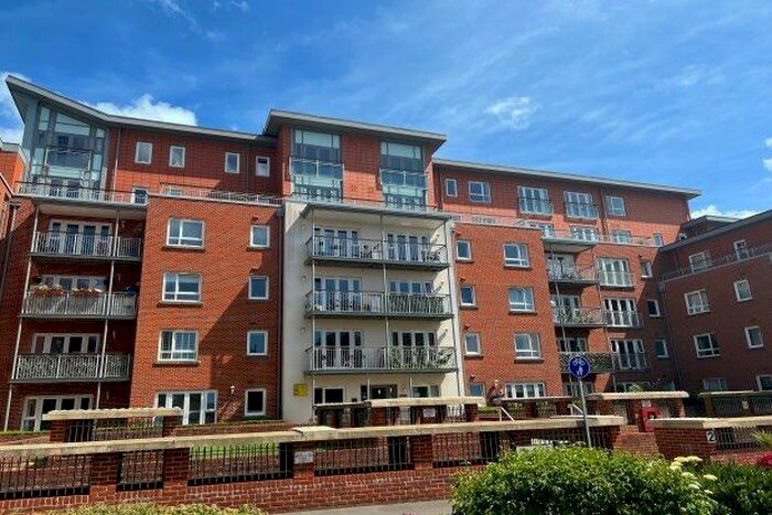 2 Bedroom Property To Rent In Avenel Way, Poole, BH15