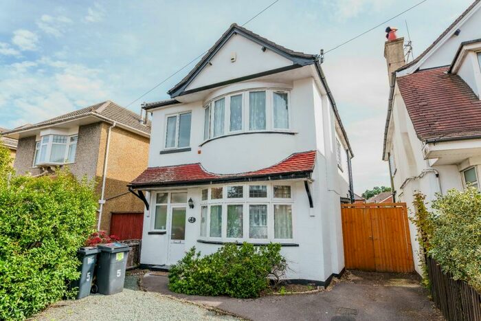 4 Bedroom Detached House To Rent In Bed Student House On Heathwood Road, BH9