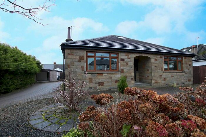4 Bedroom Detached Bungalow To Rent In Norman Avenue, Bradford, BD2