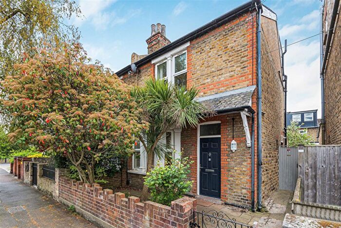 3 Bedroom Semi Detached House To Rent In Clifton Road, Kingston Upon Thames, KT2