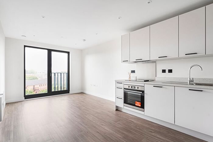 1 Bedroom Flat To Rent In Ashted Wharf, Glasswater Locks, Belmont Row, Birmingham, B4