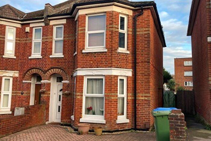 4 Bedroom Property To Rent In Maple Road, Southampton, SO18