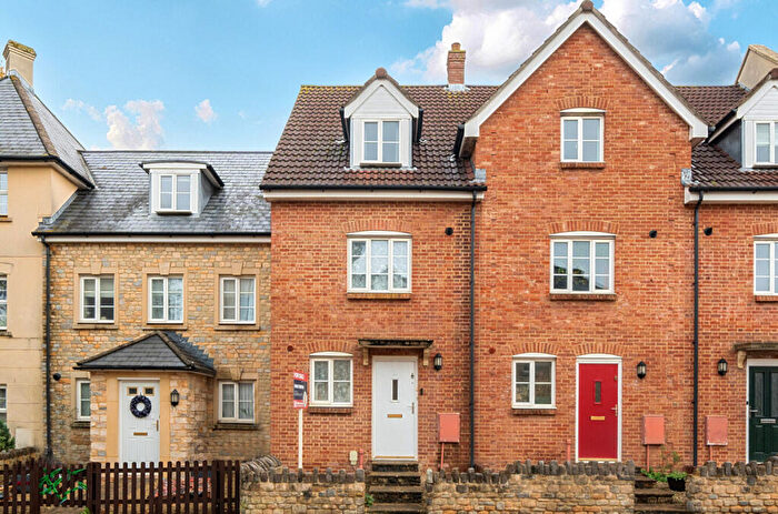 3 Bedroom Terraced House For Sale In Station Road, Wincanton, BA9