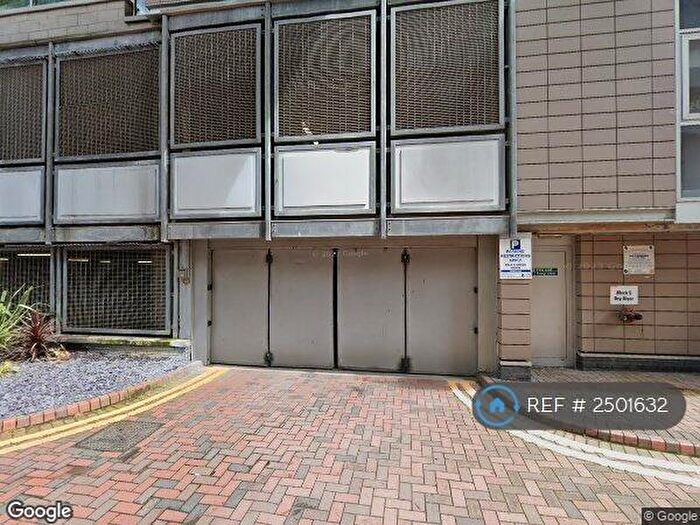 2 Bedroom Flat To Rent In The Edge, Salford, M3