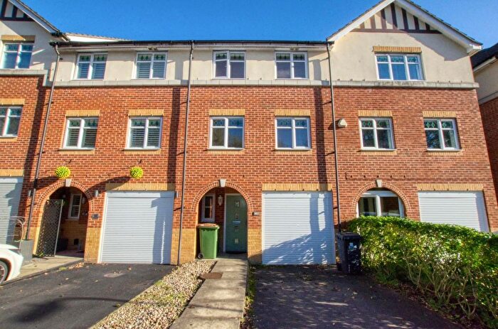 3 Bedroom Town House For Sale In Eden Road, West End, Southampton, SO18