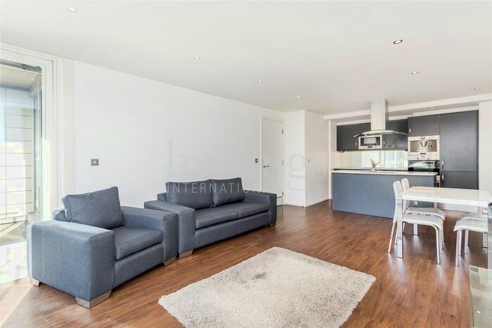 2 Bedroom Flat To Rent In The Oxygen, Western Gateway, Royal Victoria Docks, London, E16