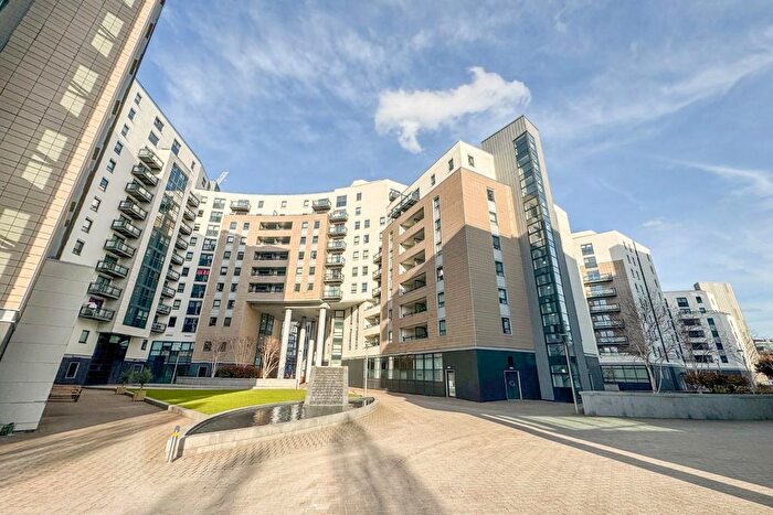 1 Bedroom Flat To Rent In Gateway East, Marsh Lane, Leeds, LS9