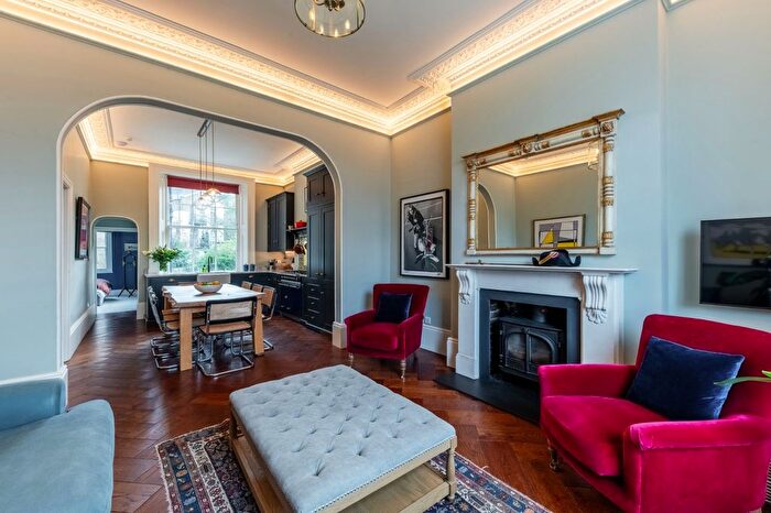 1 Bedroom Flat For Sale In Chepstow Villas, Notting Hill, London, W11