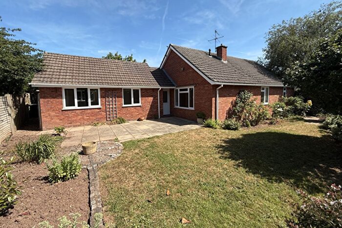4 Bedroom Detached Bungalow For Sale In Newlands Crescent, Ruishton, Taunton, TA3