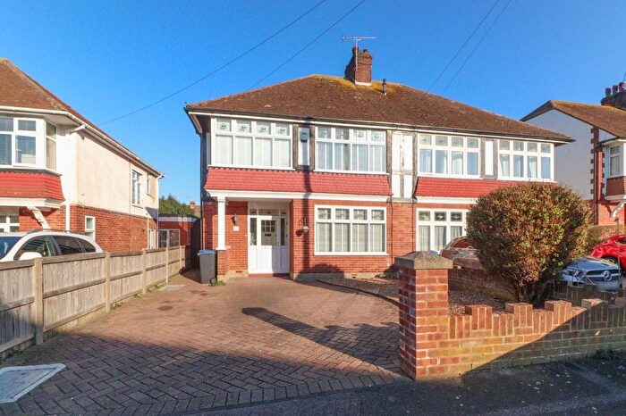 3 Bedroom Semi Detached House For Sale In Wentworth Avenue, Margate, Kent, CT9